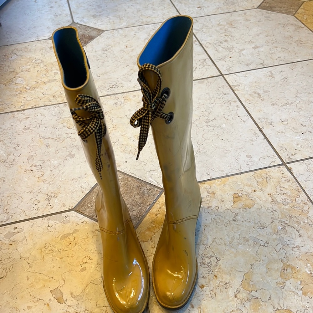 Marc Jacobs yellow knee high rain boots size 7